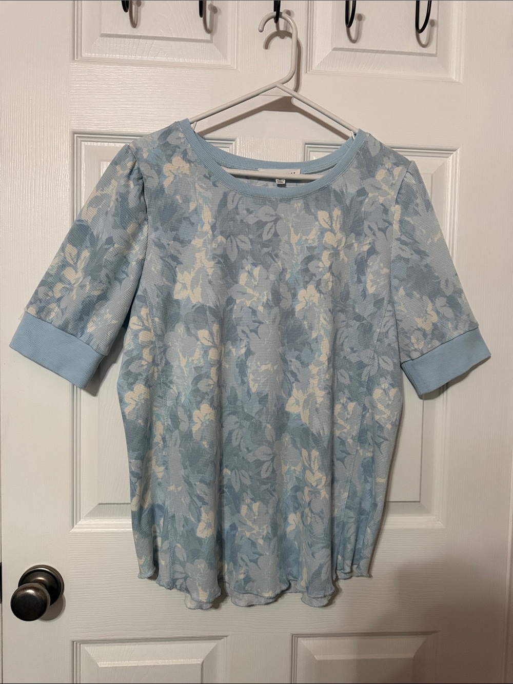 Jane+Delancey Light Blue Floral Short Sleeve Tee